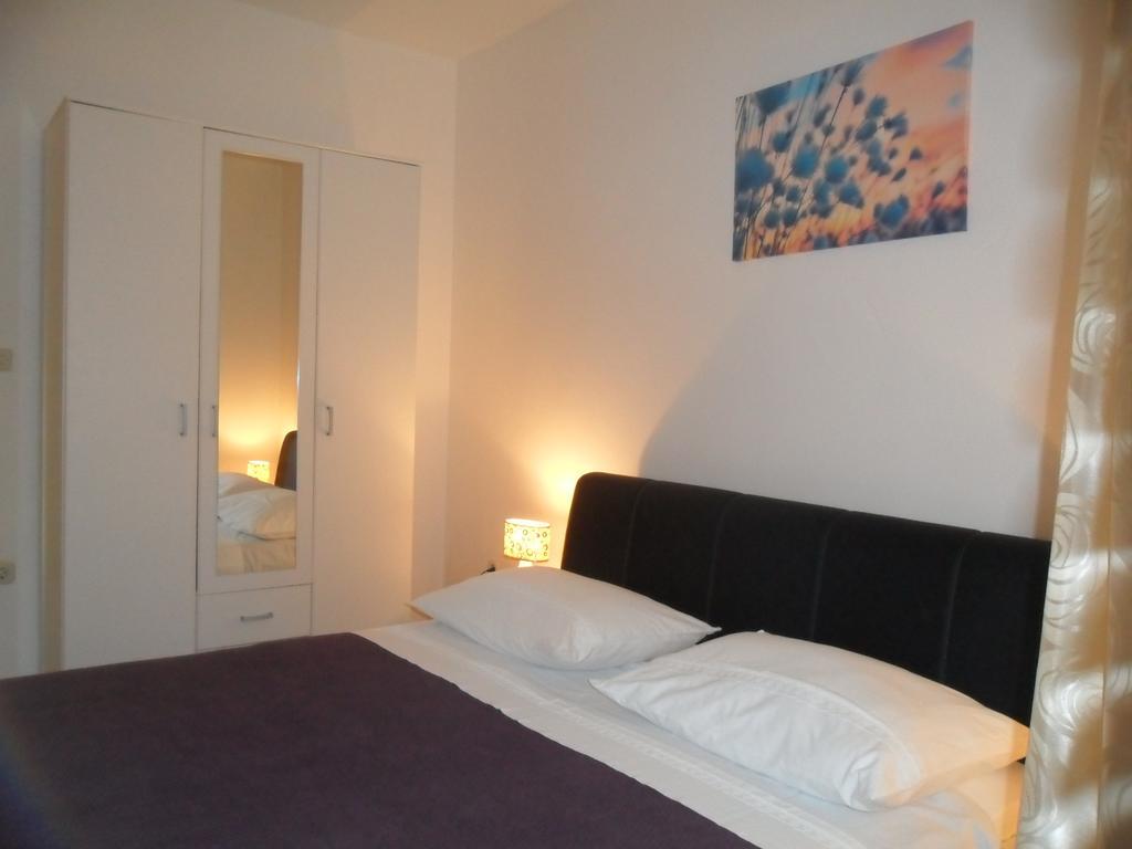 Ferienwohnung Apartman Soda Trogir Exterior foto